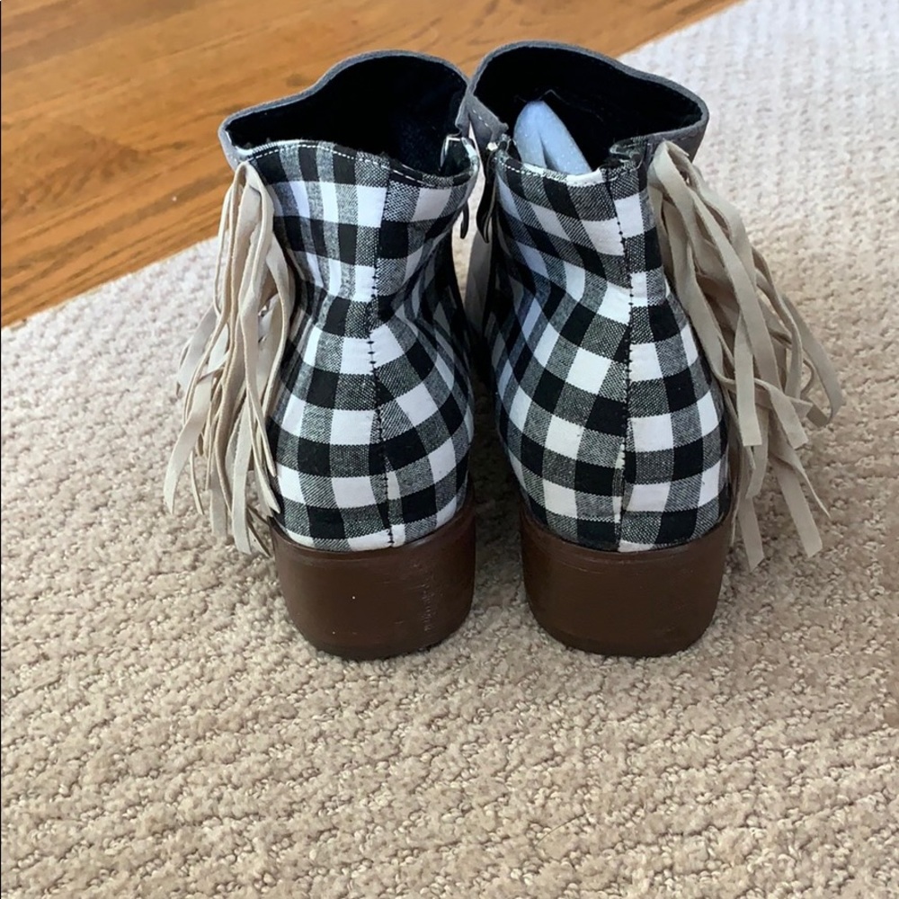 Booties! - Picture 3 of 4